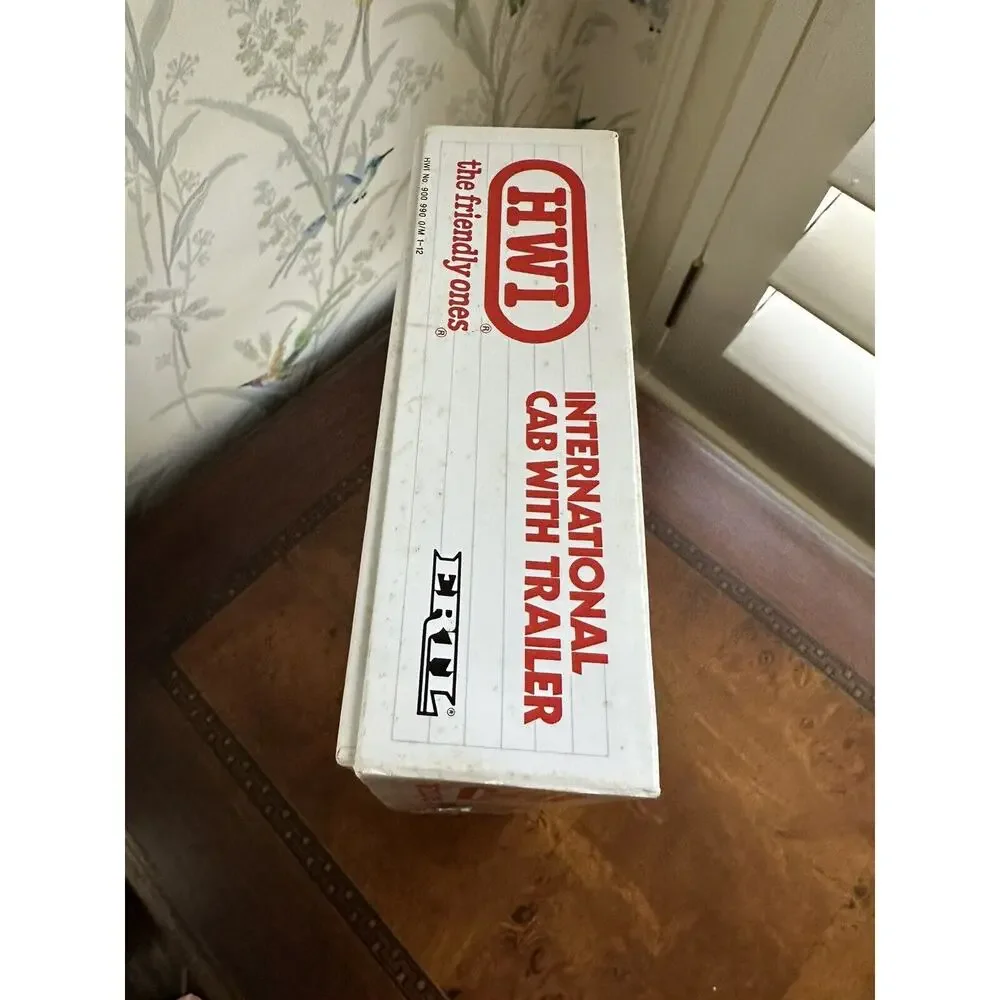 Vintage 1989 ERTL Die-Cast Metal HWI International Cab With Trailer Semi